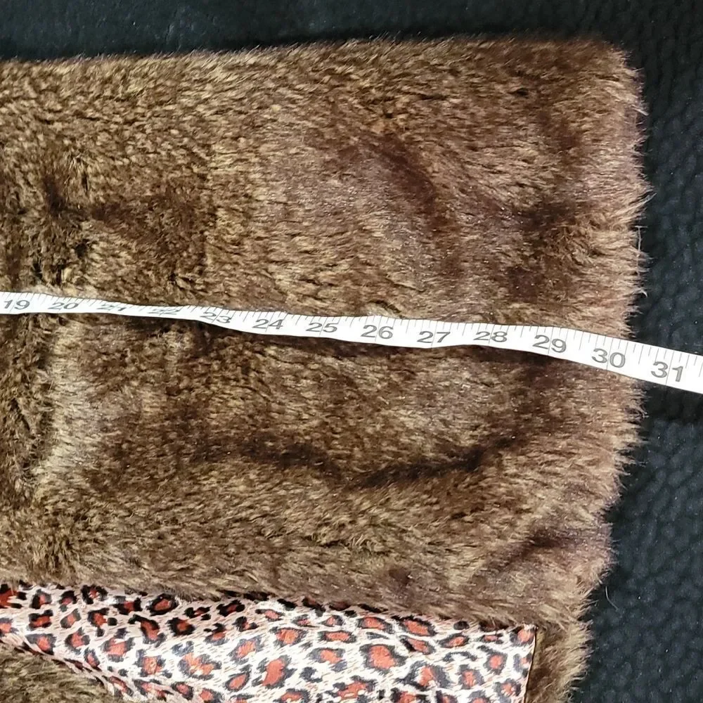 FOREVER 21.. faux fur vest..